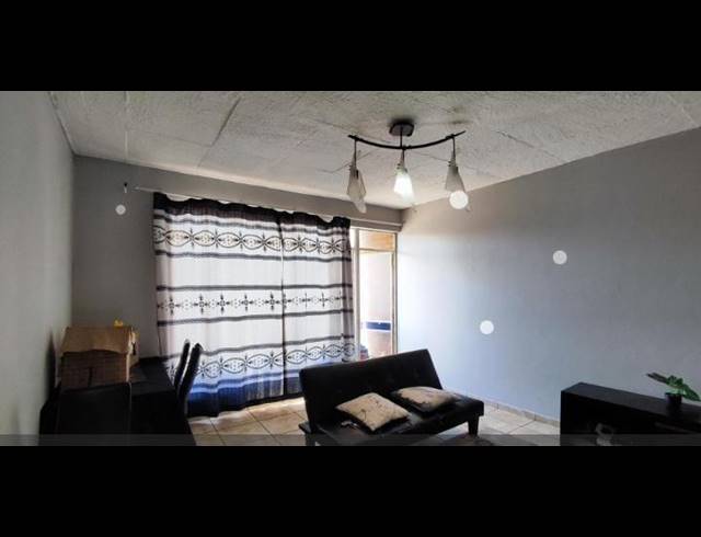 2 BEDROOM APARTMENT FOR SALE IN CRUYWAGEN PARK